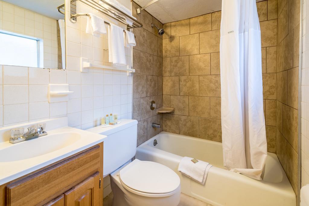 Red Carpet Inn & Suites Albany Airport Άλμπανι Εξωτερικό φωτογραφία